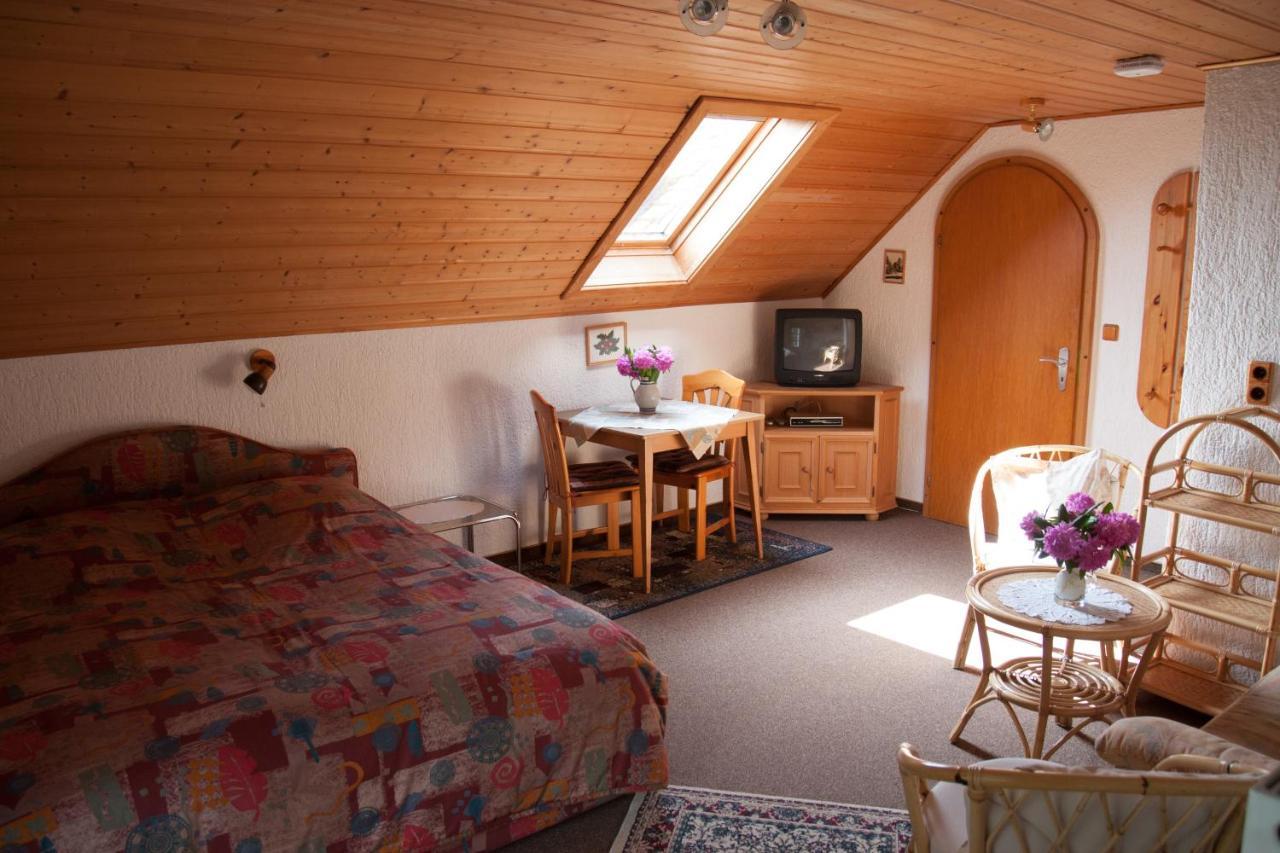 Haus Am Wald - Urlaub Am Nationalpark Leilighet Langweiler  Eksteriør bilde